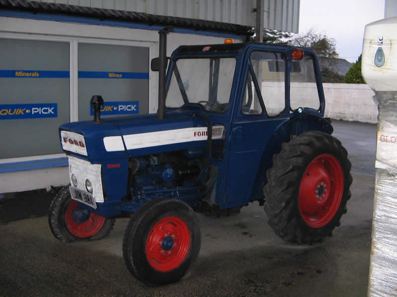 Ford 3000 super dexta tractor #7
